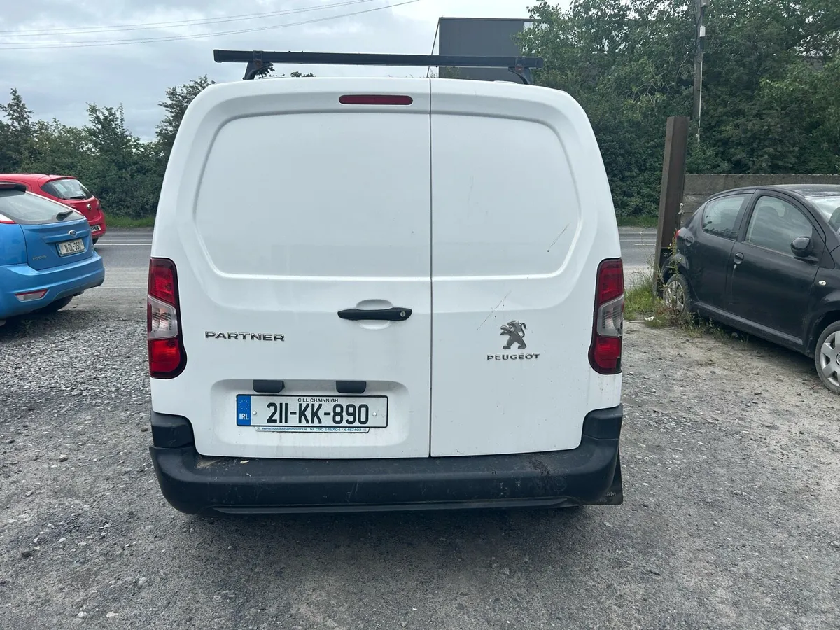 2021 Peugeot partner Swb - Image 3