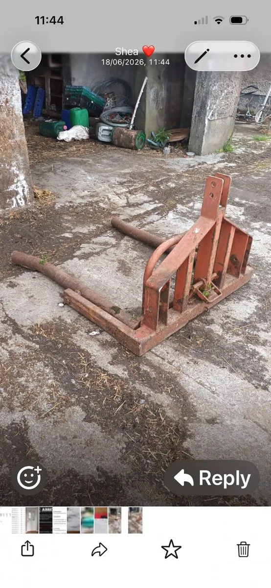 Bale handler