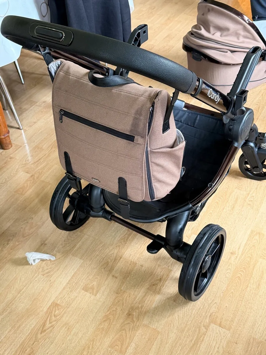 I Candy Travel System – Excellent Condition - Image 4