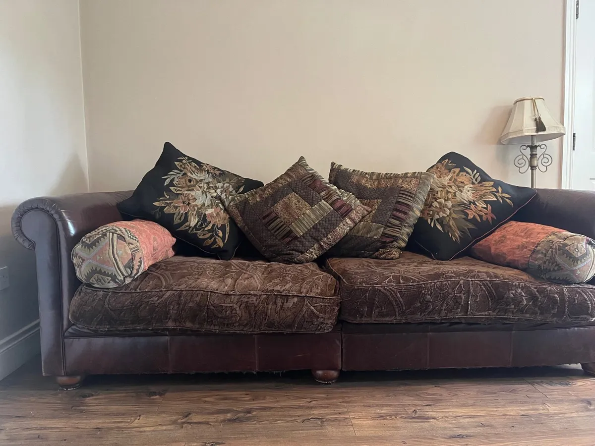 Chesterfield Sofa - Image 2
