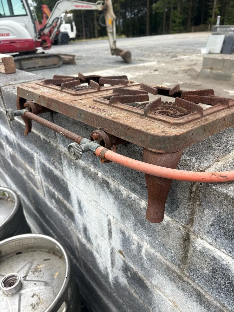 Old gas hob - Image 1