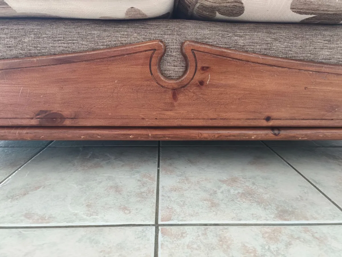2 seat sofa. - Image 1