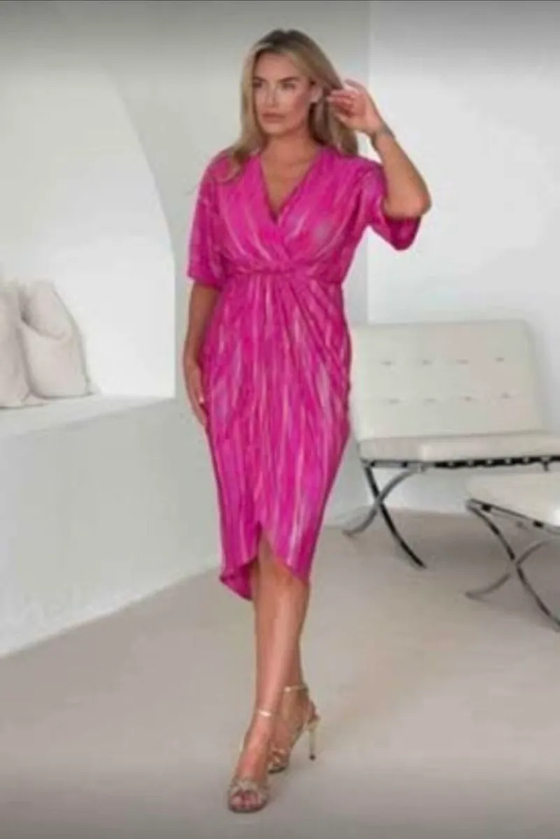 Beautiful NEW girl in mind dress size 18 - Image 1