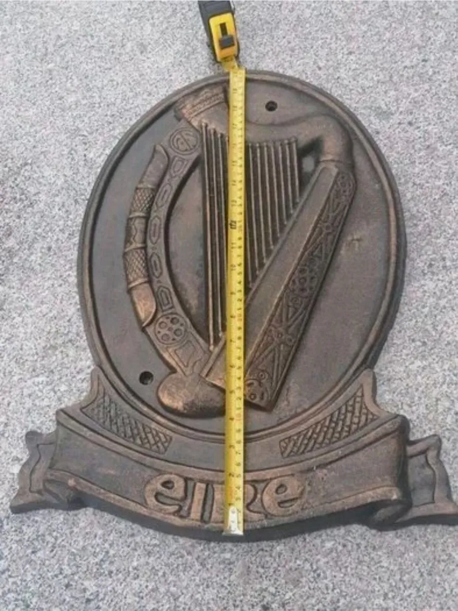 Very Heavy Bronzed Metal Wall Mounted Eire Harp - Image 3