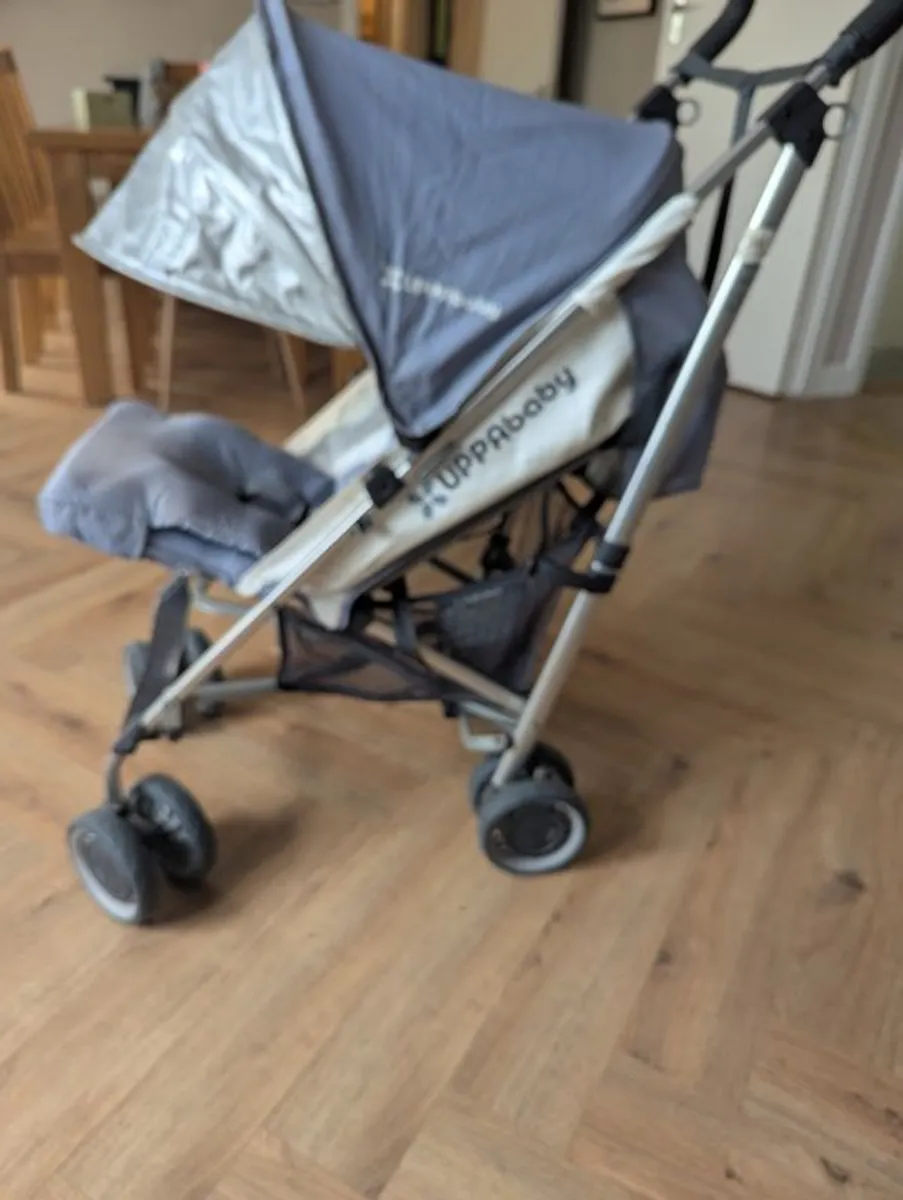Stroller - Image 1