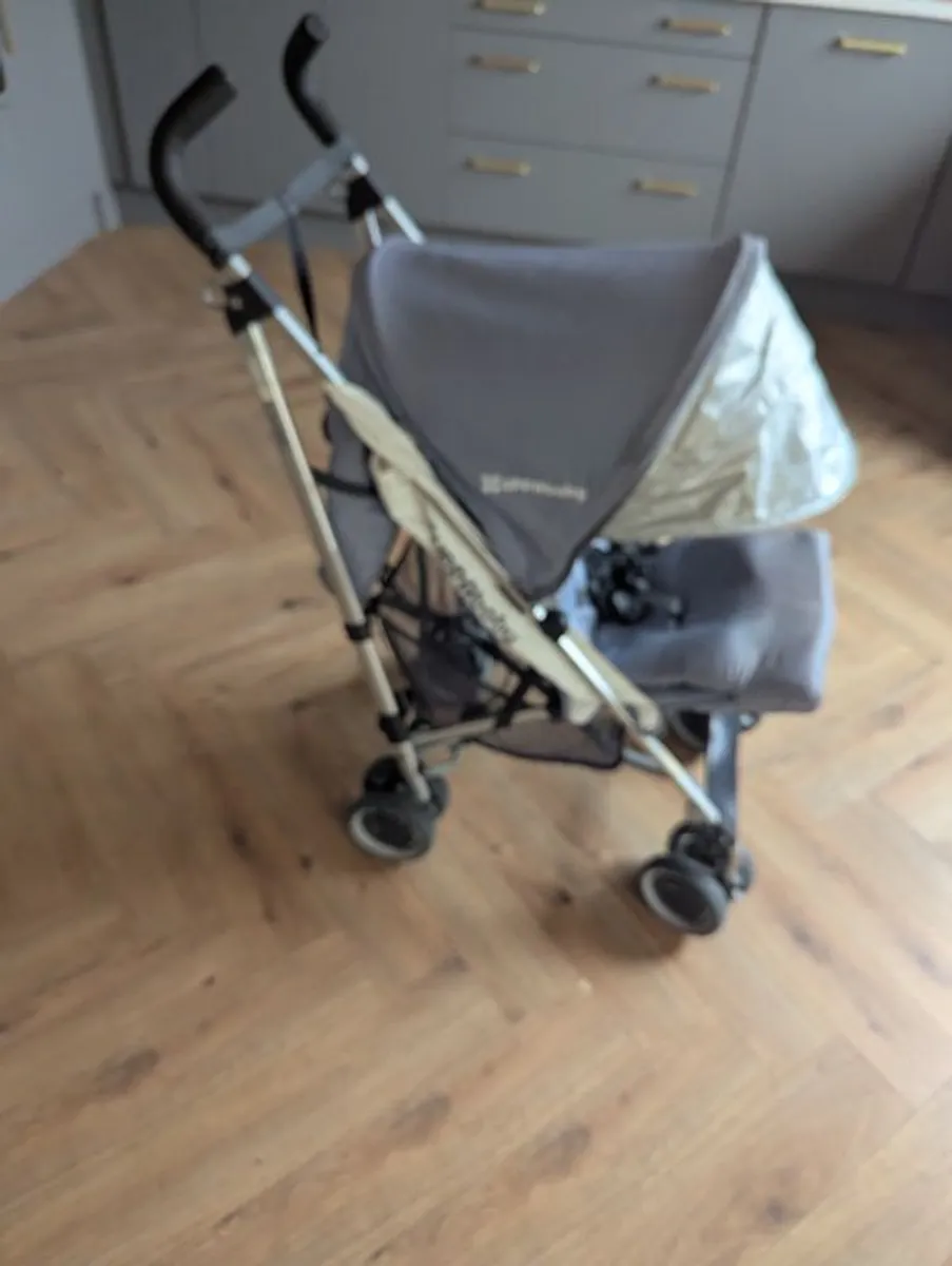 Stroller - Image 2