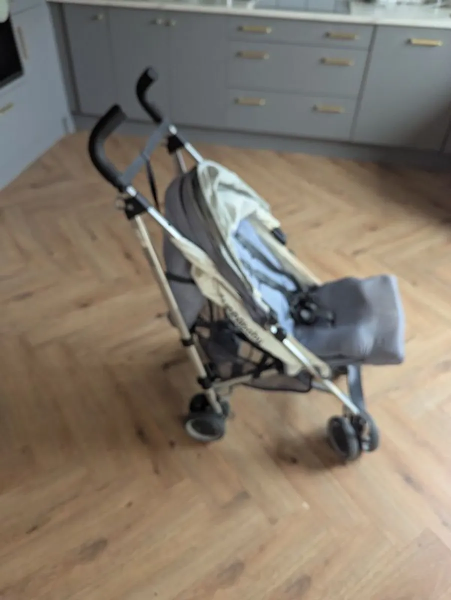 Stroller - Image 4