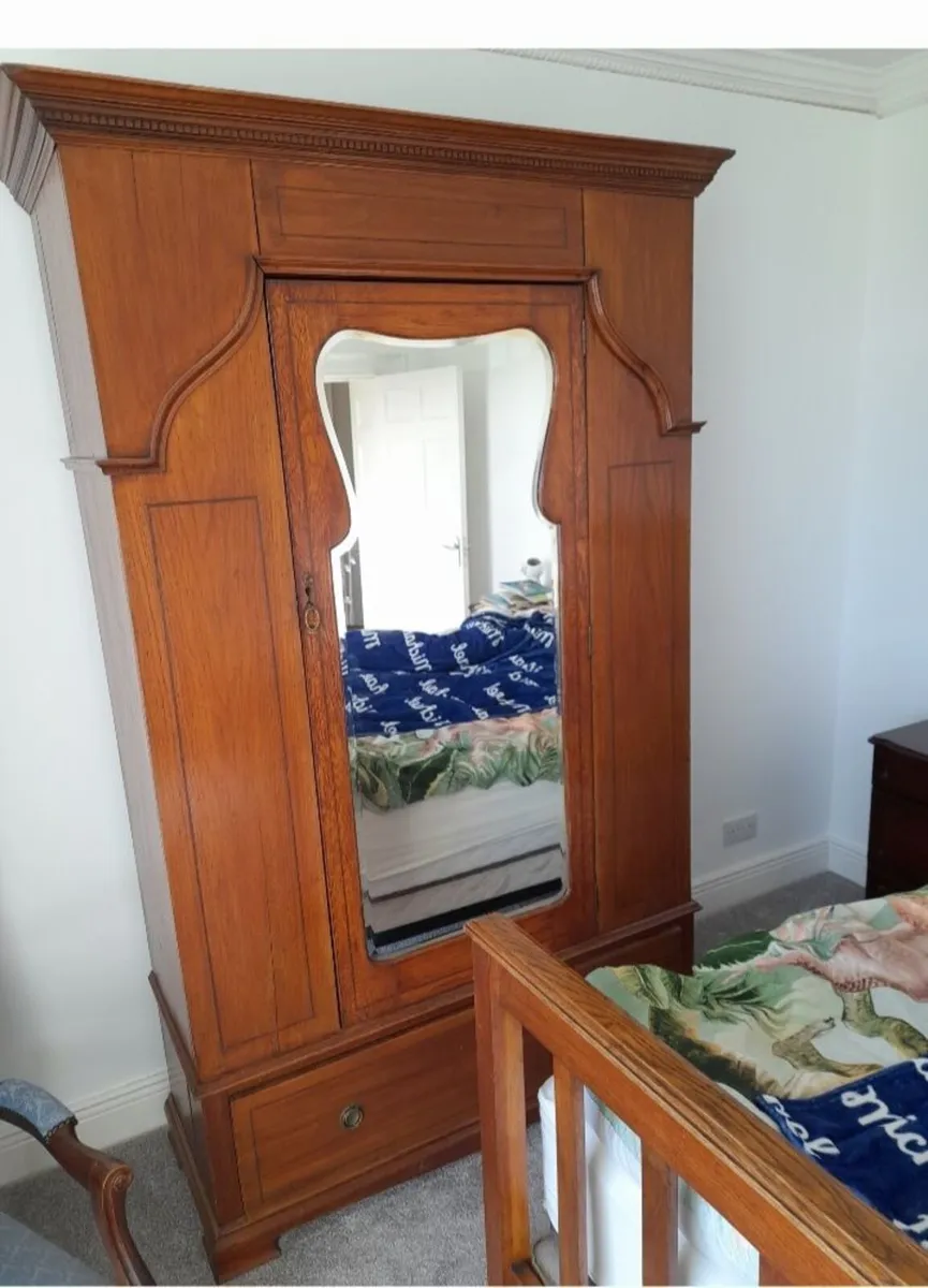 Antique furniture - Image 2