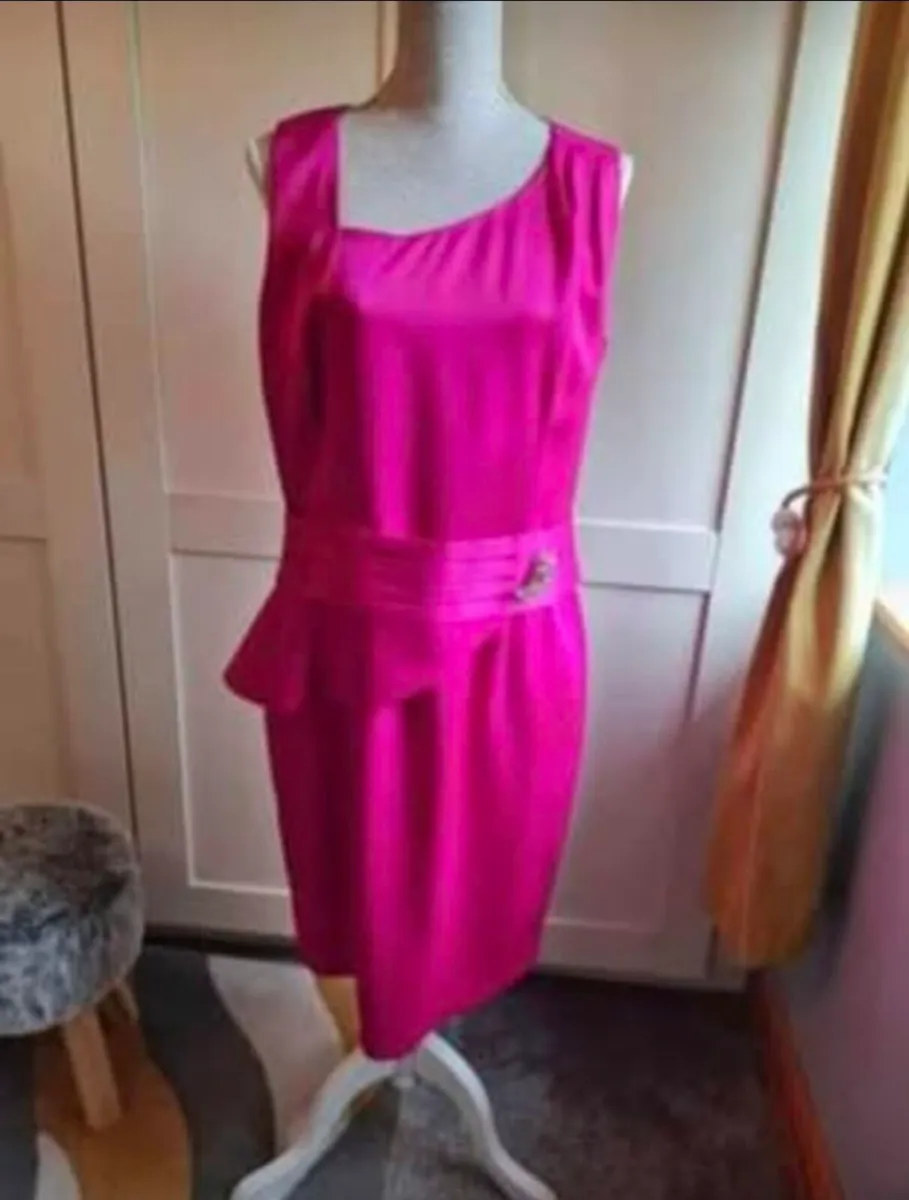 Beautiful boutique cerise pink dress size 16-18 - Image 1
