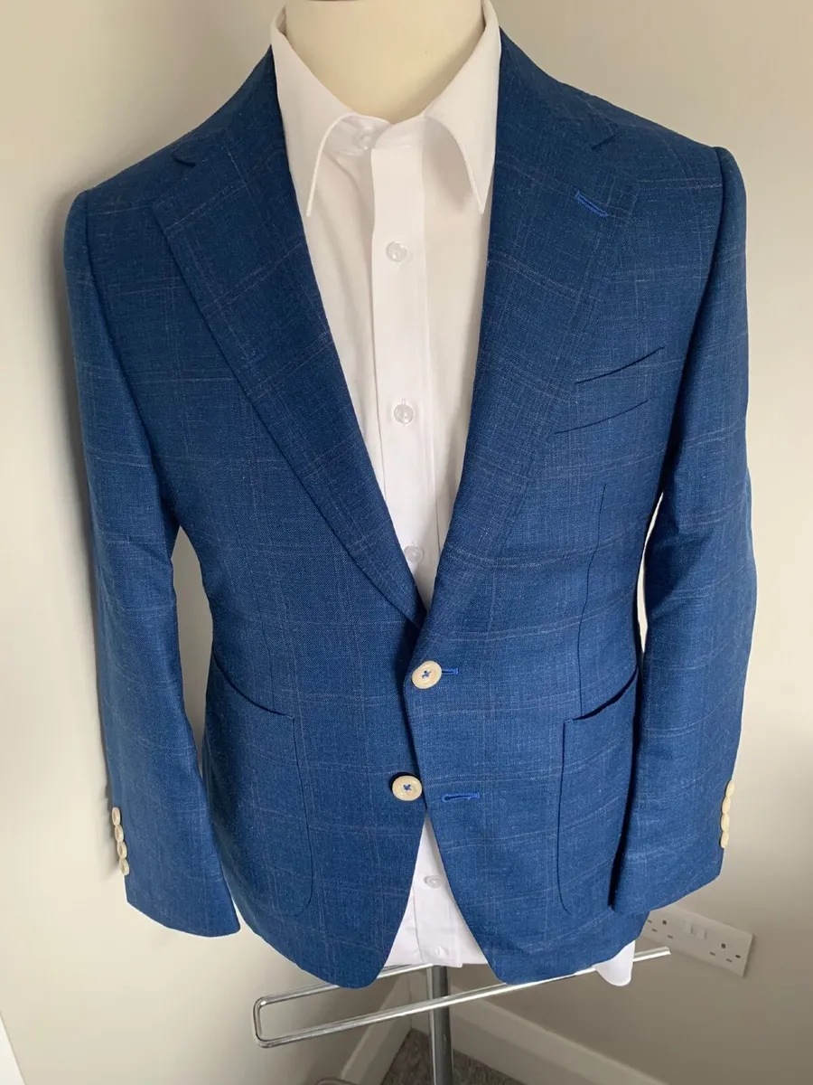 Mens suit - Image 2
