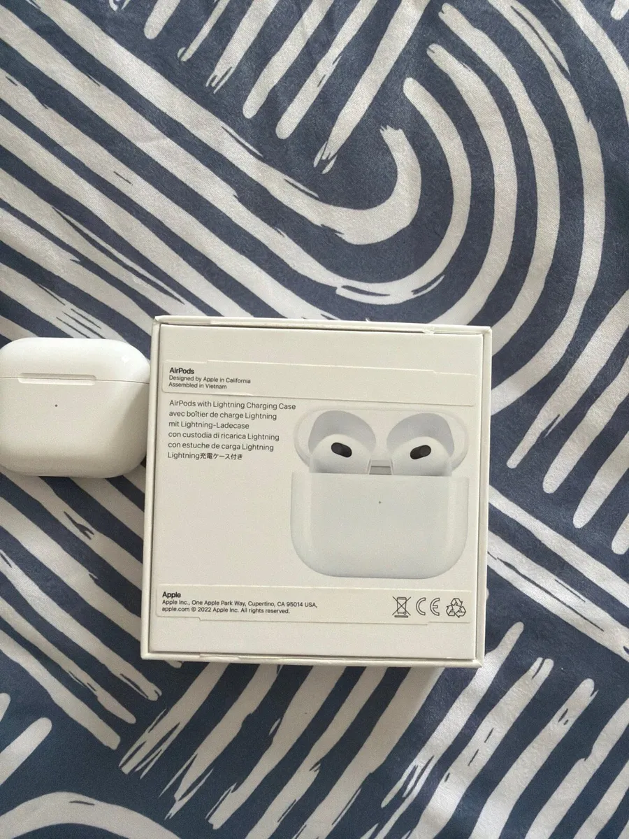 Apple Airpods 3rd Generation - Image 3