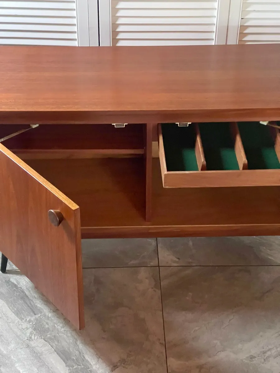 Mid century sideboard - Image 2
