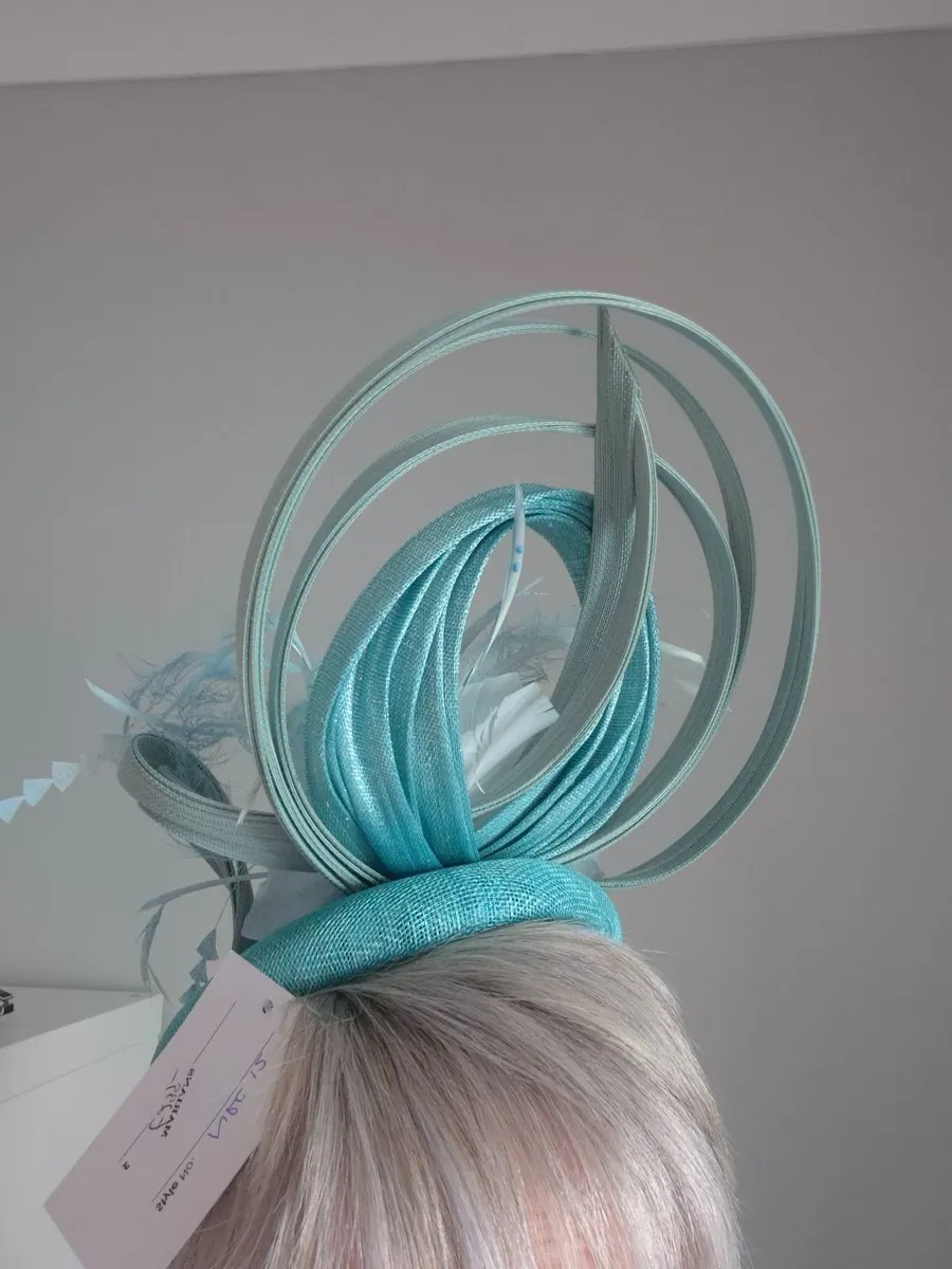 Turquoise  fascinator. - Image 2