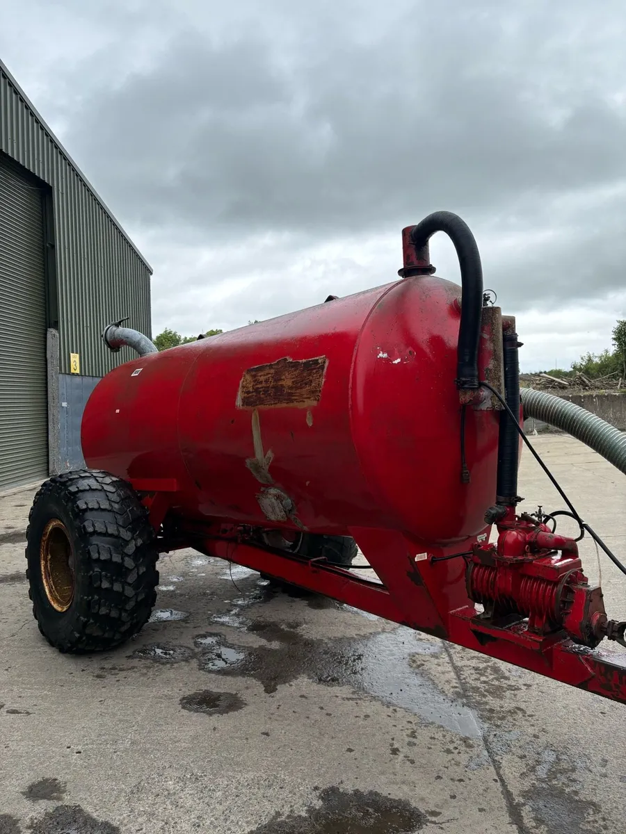 1100 Gallon Redrock Slurry Tank / 8ft Land Roller - Image 3