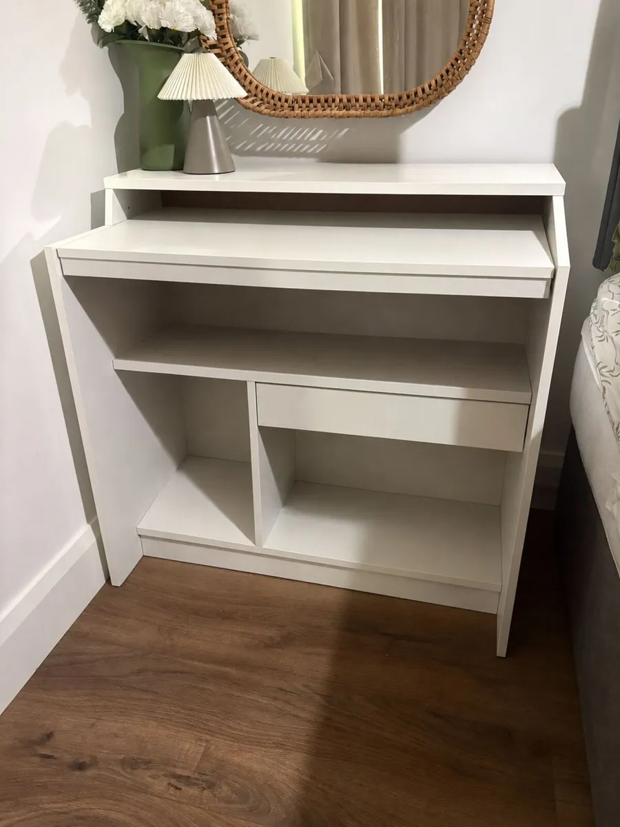 Ikea desk/Dressing table