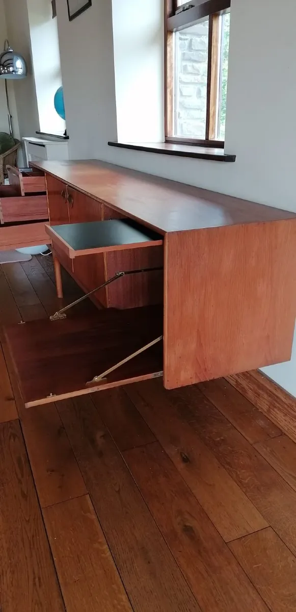1960s McIntosh sideboard by Tom Robertson - Image 2