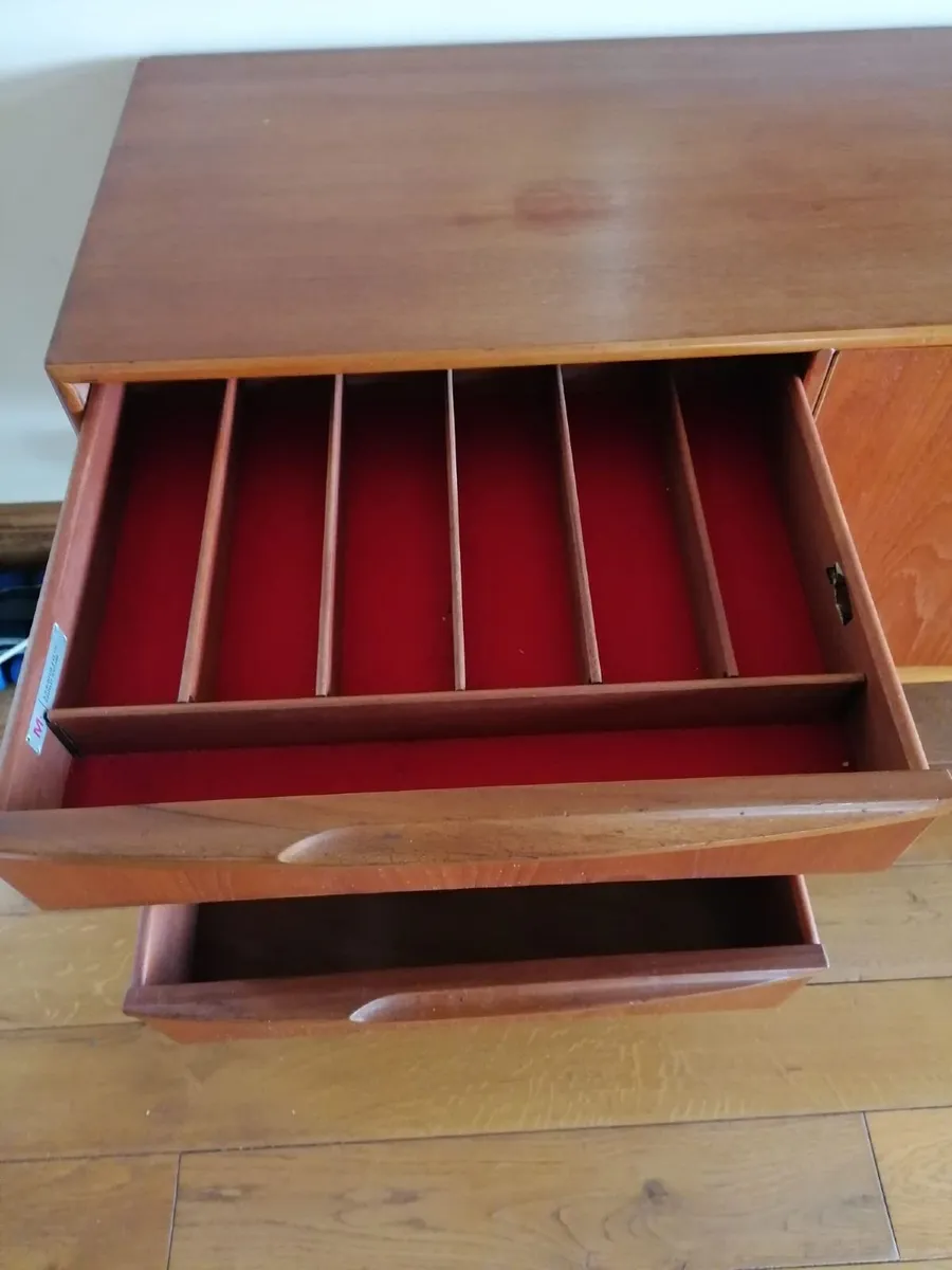 1960s McIntosh sideboard by Tom Robertson - Image 3
