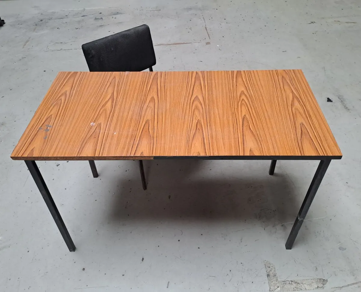 Table & chair