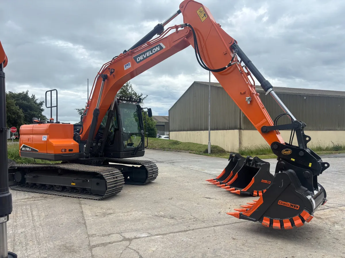 Buckets 14 Ton spec Heavy Duty 18 / 24 / 36 / 48" - Image 3
