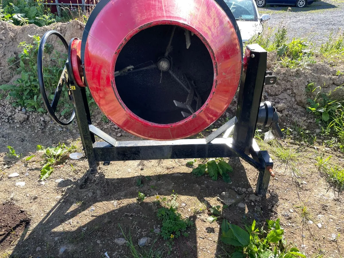 tractor mounted concrete mixer - Image 3