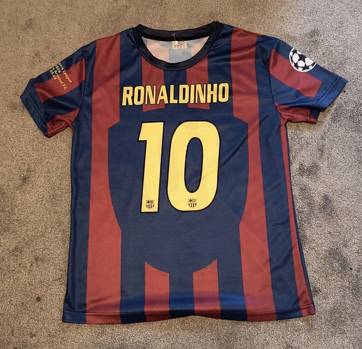 FC Barcelona 2005/2006 football jersey  T-shirt. - Image 1