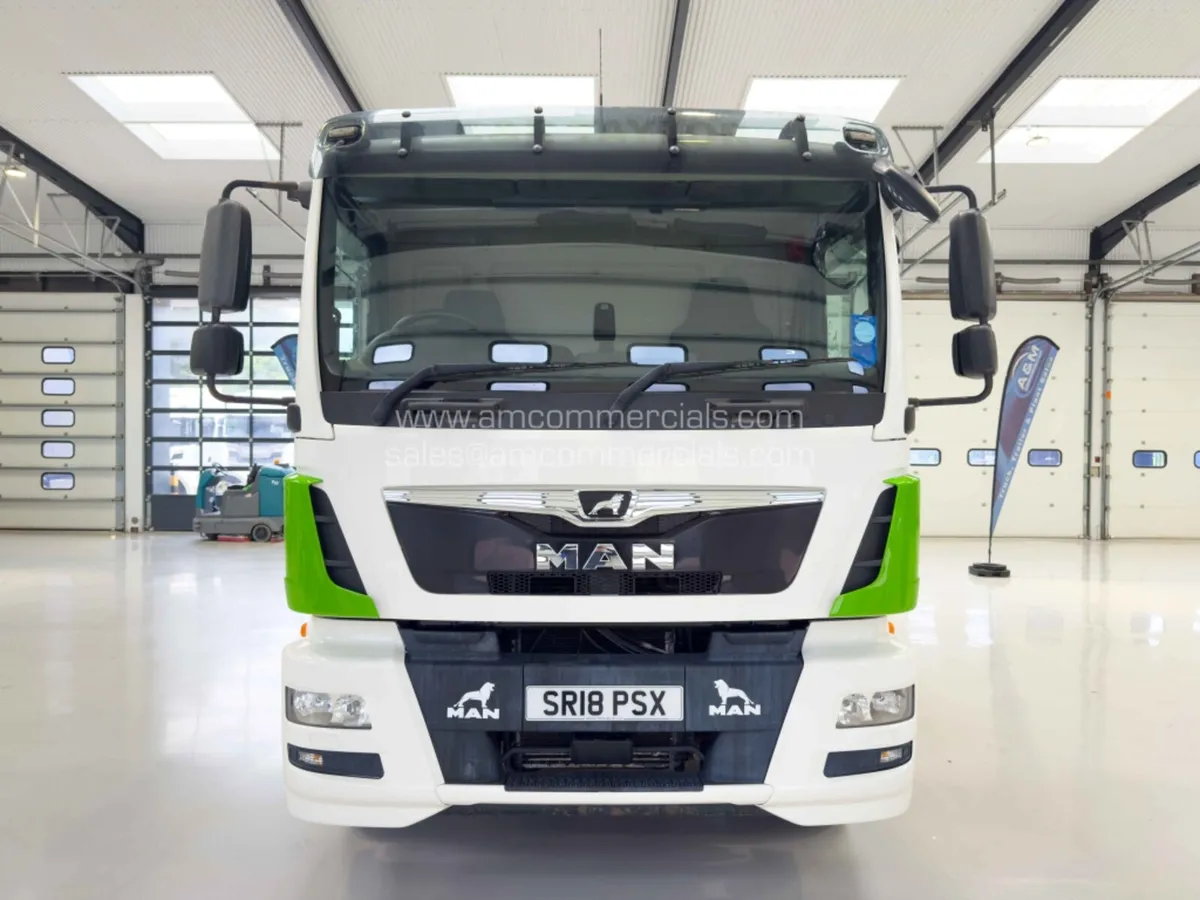 2018 MAN TGM 26.320 DROPSIDE BLOCK GRAB - Image 2