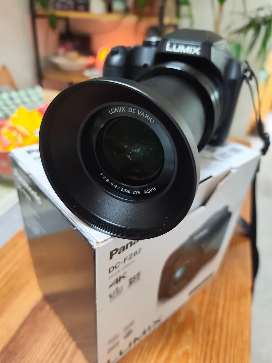 Panasonic zr282 Bridge Camera - Image 1