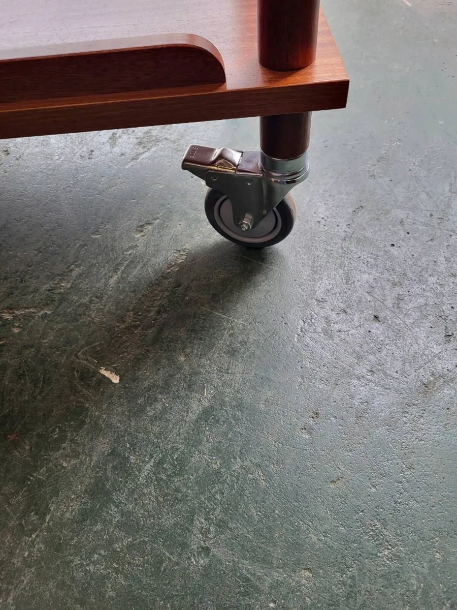 Excellent 3 shelf trolley - Image 3