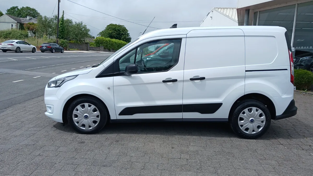 Ford Transit Connect 2023 - Image 2