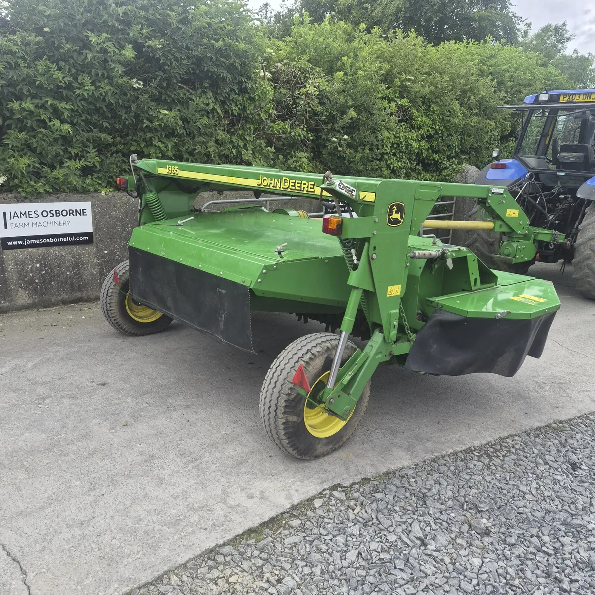 John Deere 1365 Mower - Image 2