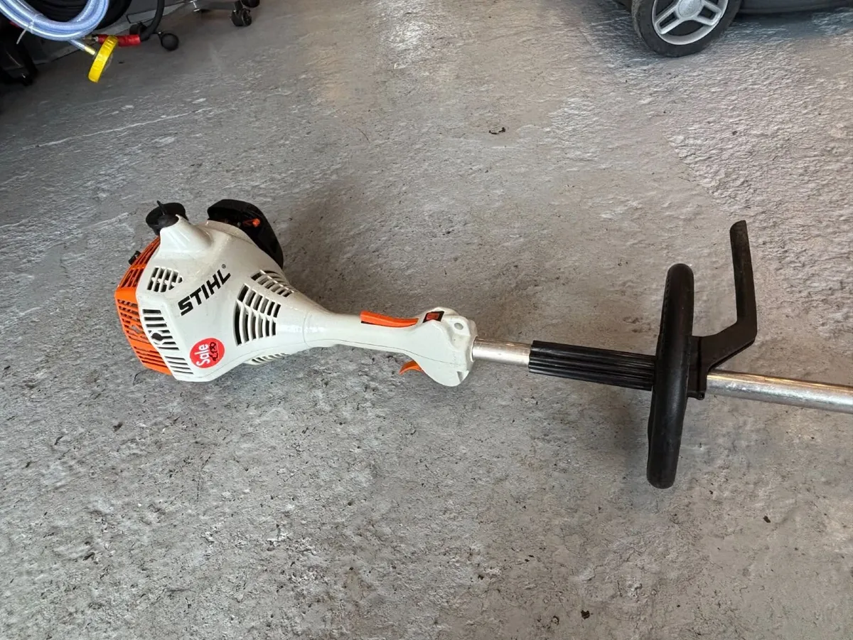 STIHL FS 55 R PETROL STRIMMER - FOR SALE - Image 4