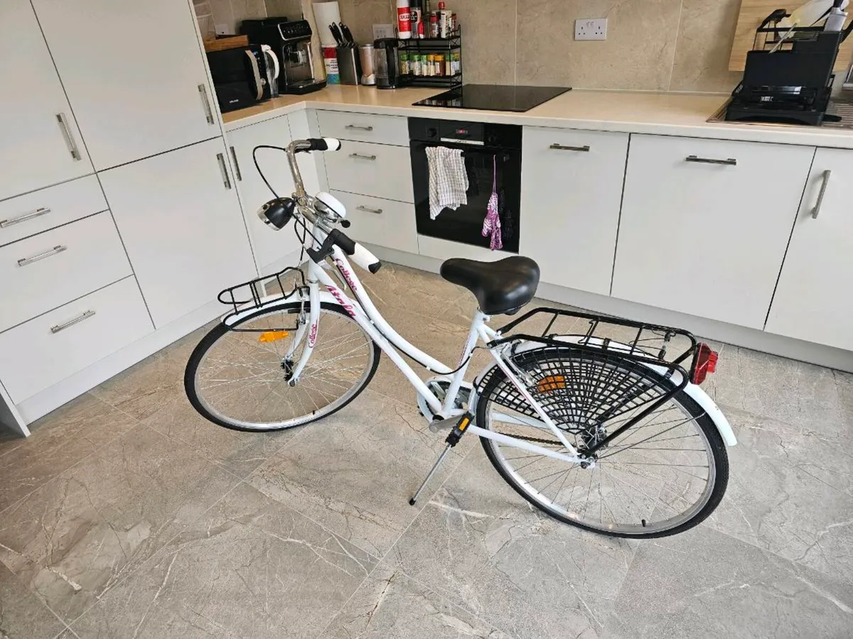 Ladies City Bike – Excellent Condition - Image 4