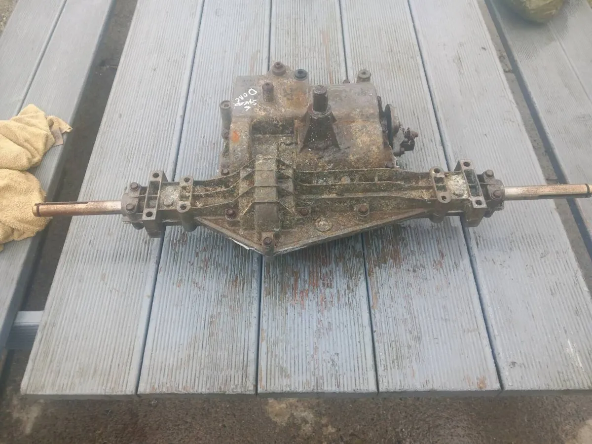 Husqvarna/jonsered manual gearbox for sale - Image 3