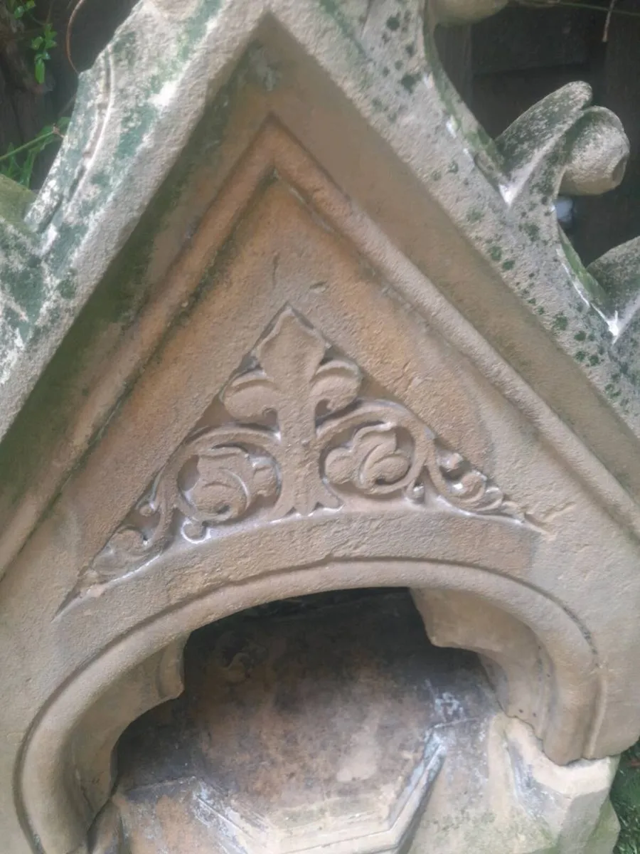 Victorian Altar Features - Image 2