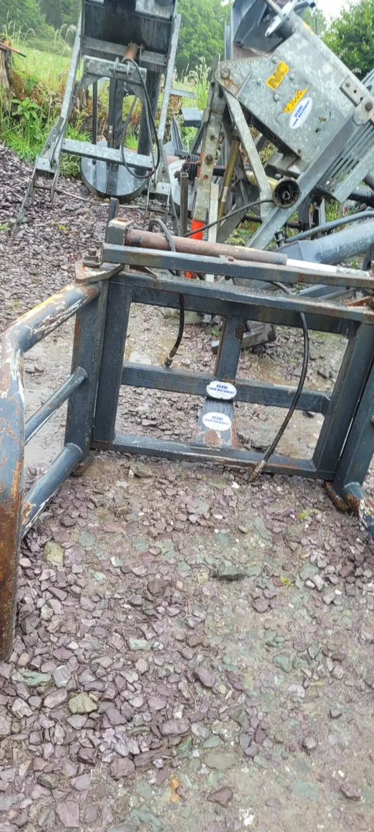 Fleming Bale Handler - Image 3