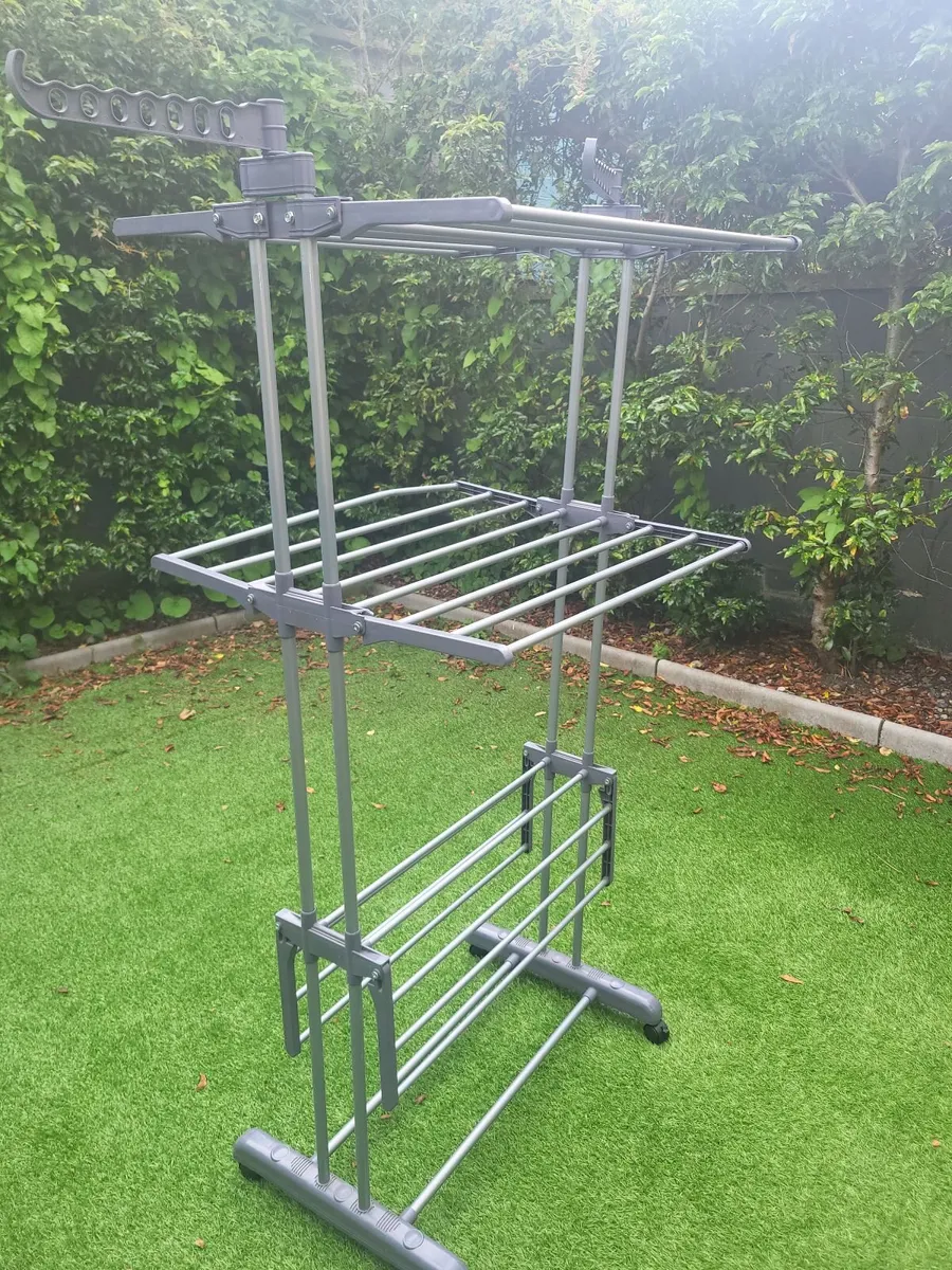 Clothes airer