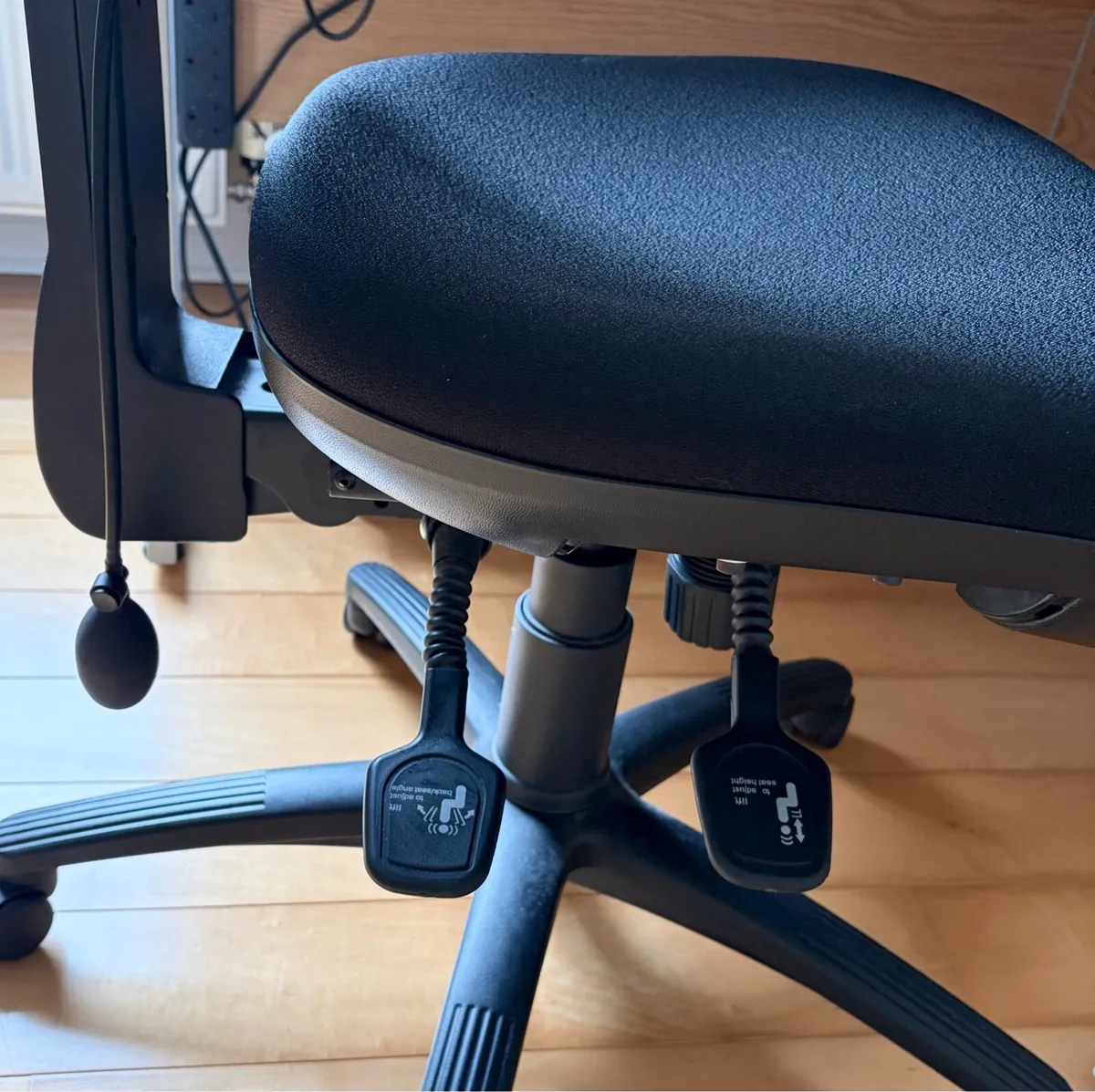 Radial Office Desk and Chair - Image 4
