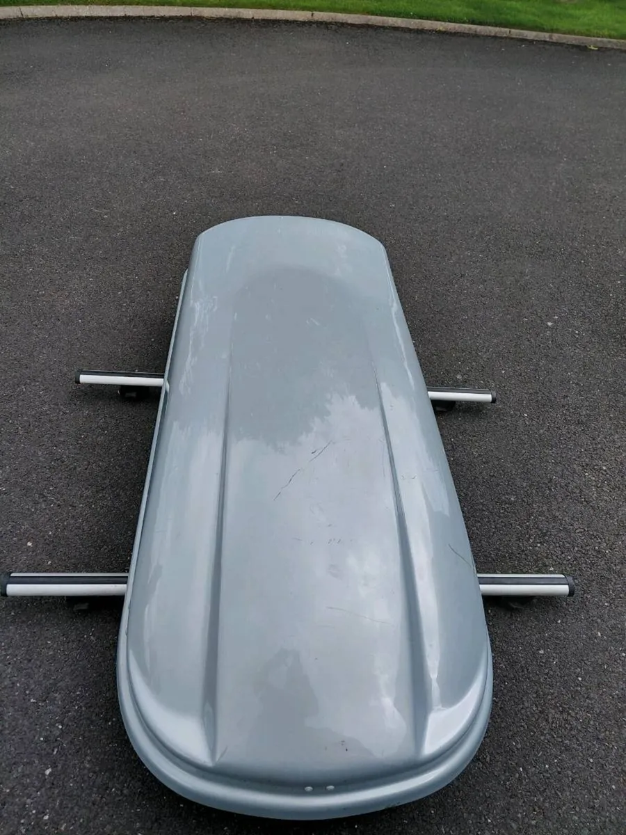 Roof box 480 Litre and bars - Image 2