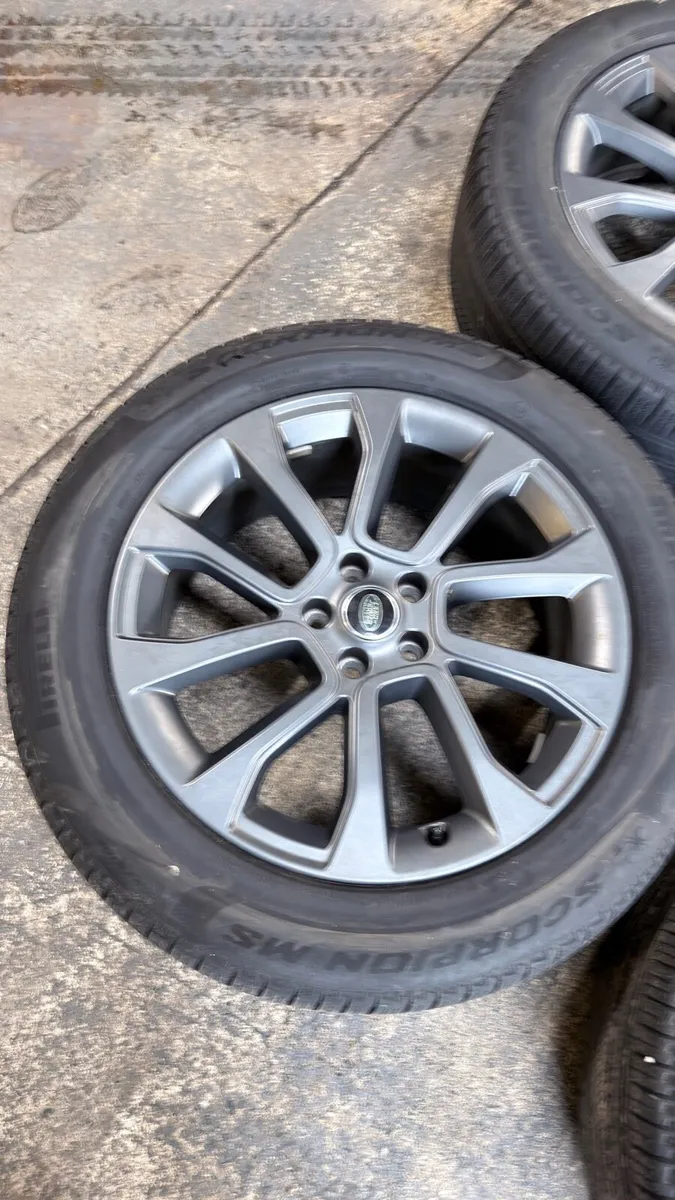 Range Rover 21” wheels and tyres - Image 2