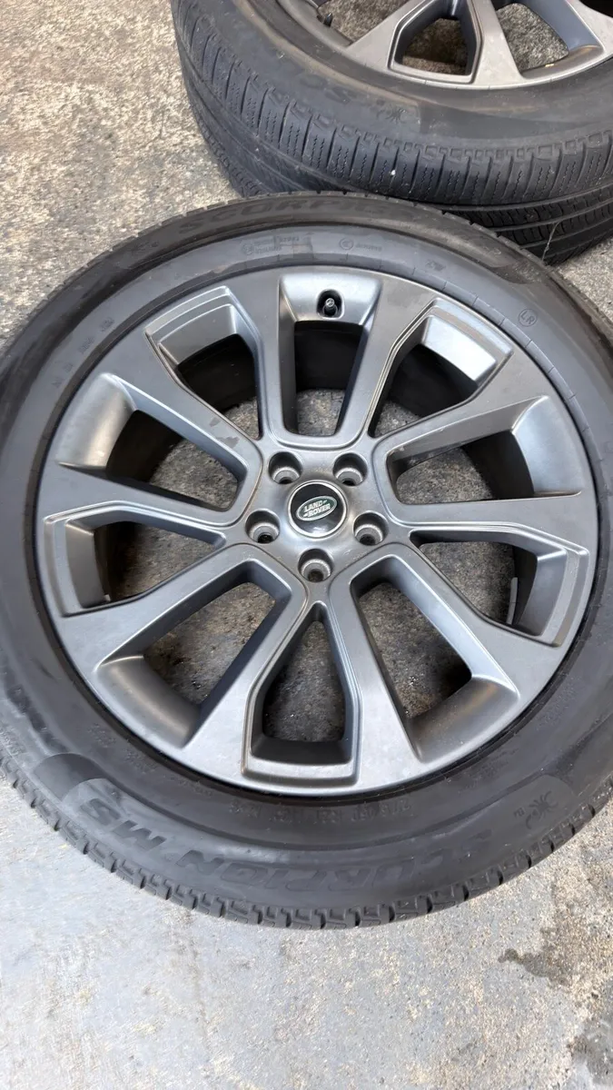 Range Rover 21” wheels and tyres - Image 4