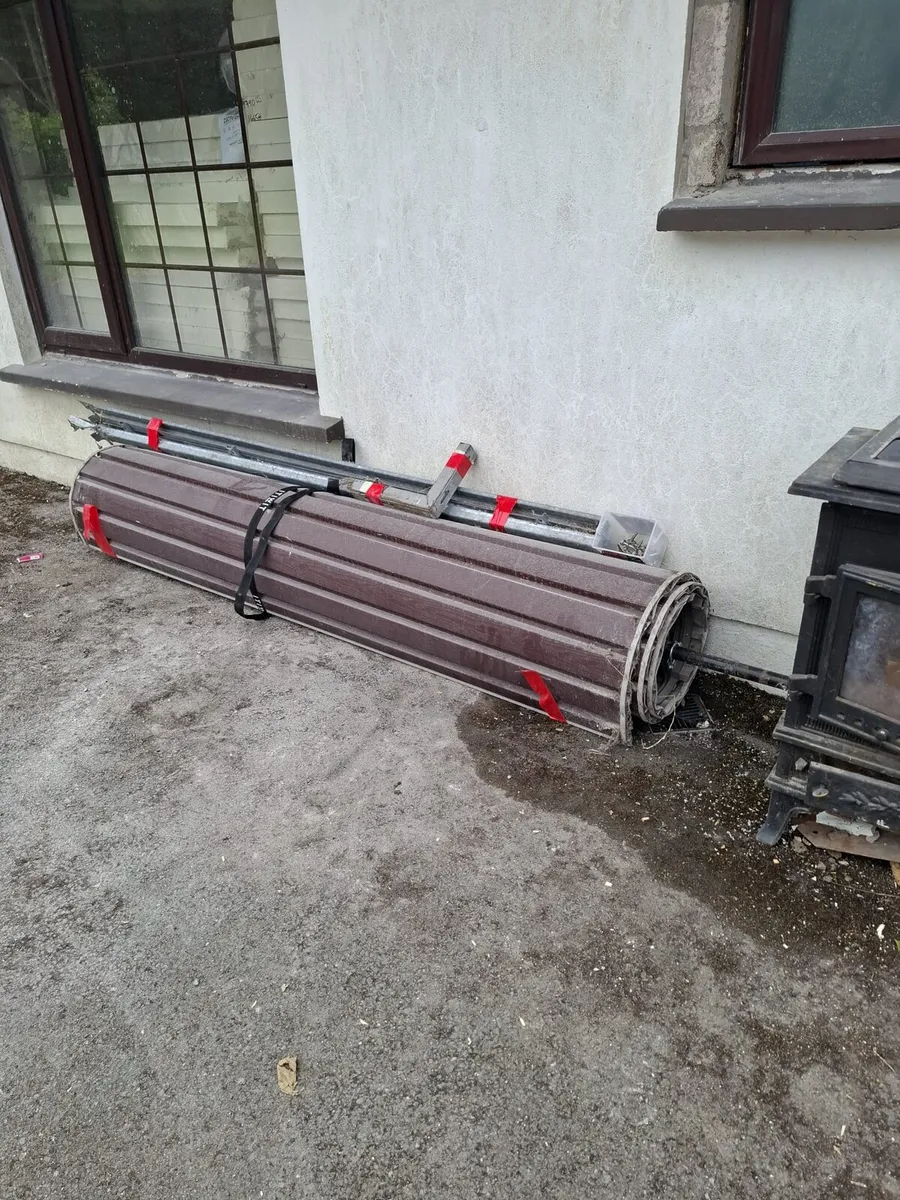 Shed roller door - Image 2