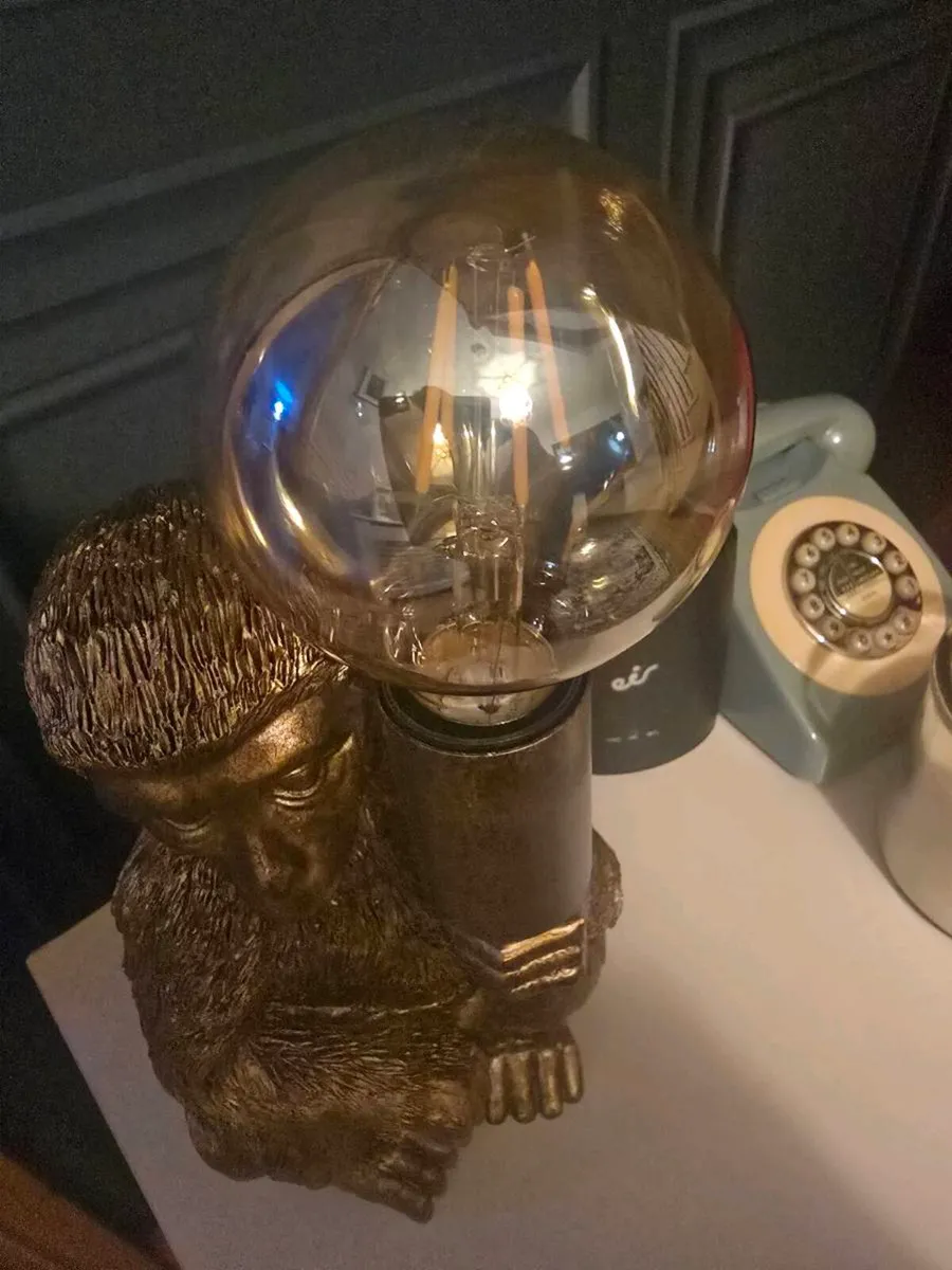 New gold monkey table lamp - Image 3