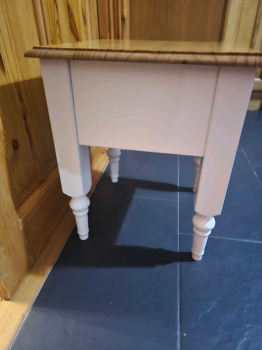 Lamp/side table - Image 2