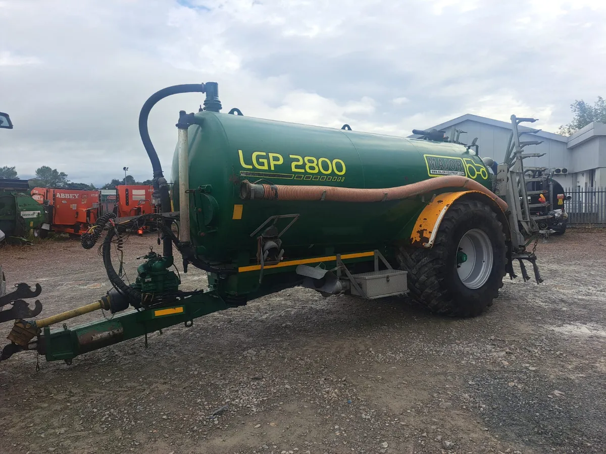 Farm Machinery - Image 3