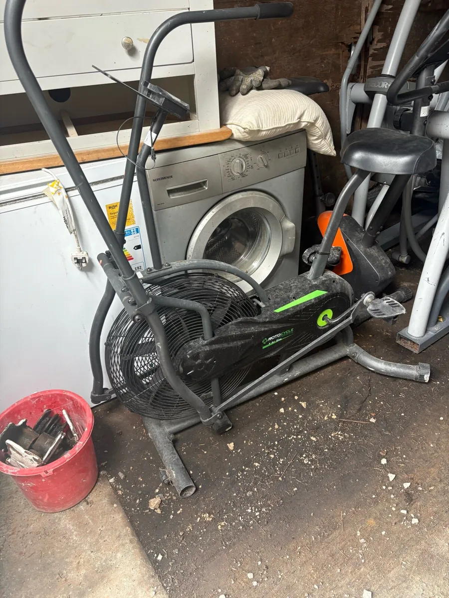 Mountain climbers & exercise bikes - Image 3