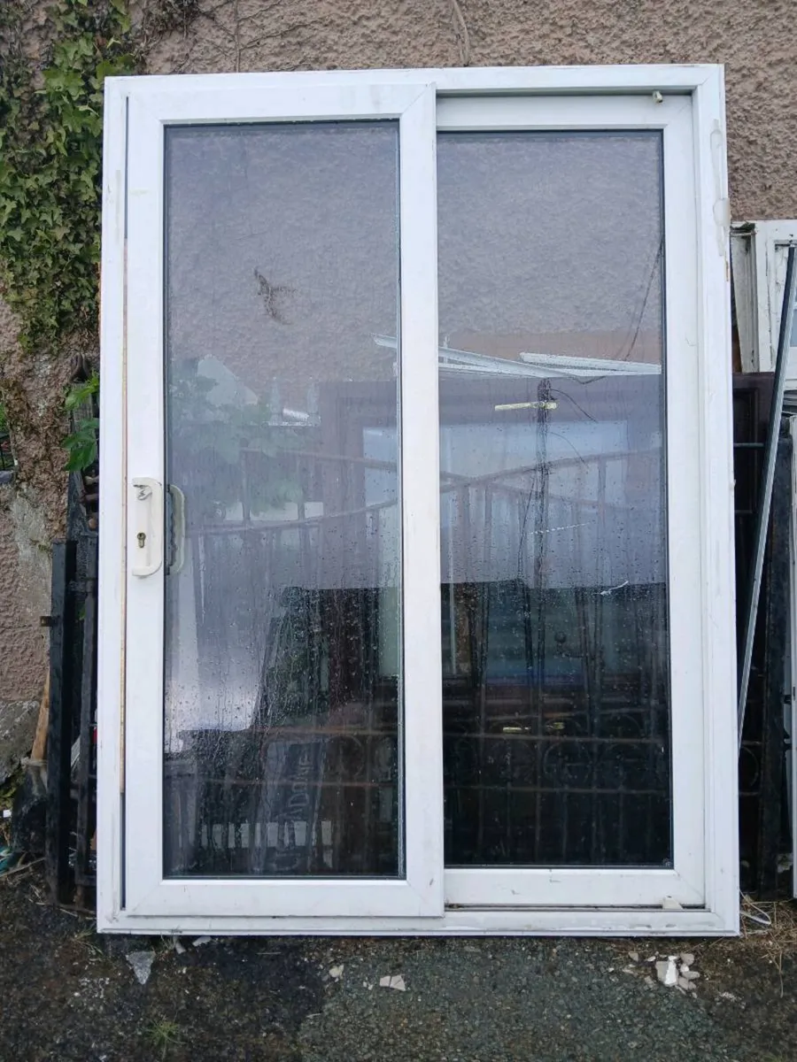 Sliding door