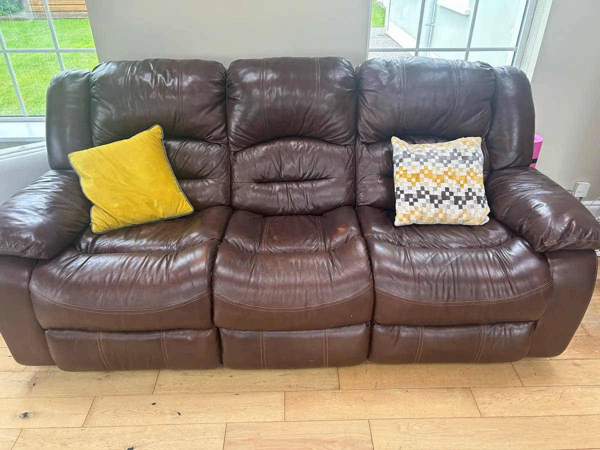 3 & 2 piece sofa - Image 2