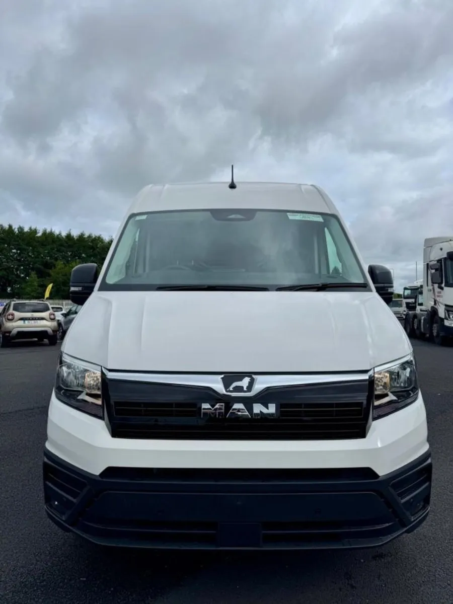 Man TGE 3.140 2.0 FWD Manual - Image 3