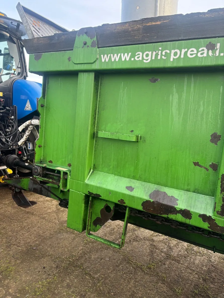 Manure Spreader - Image 3