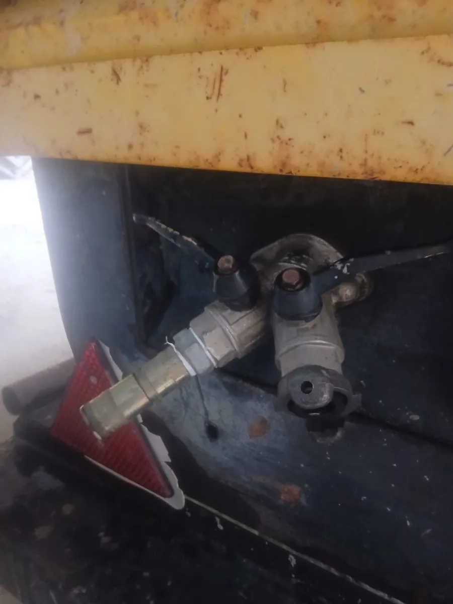 Air Compressor - Image 2